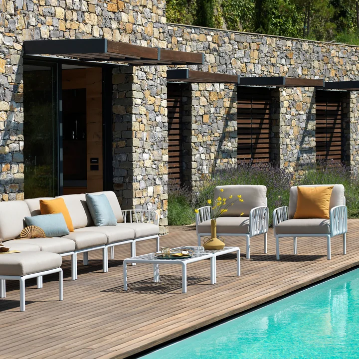 Komodo Series from Nardi by the pool