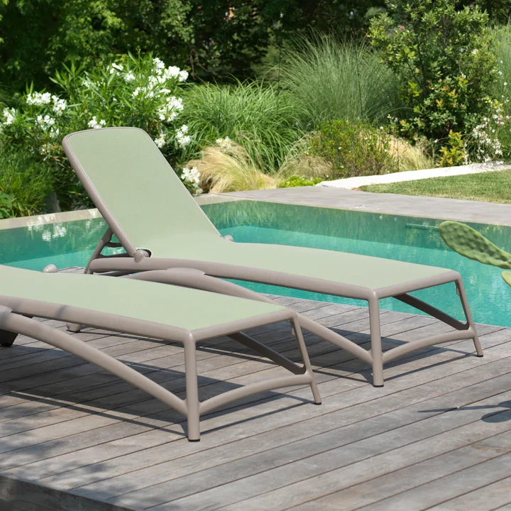 Atlantico outdoor lounger, tortora / agave by Nardi