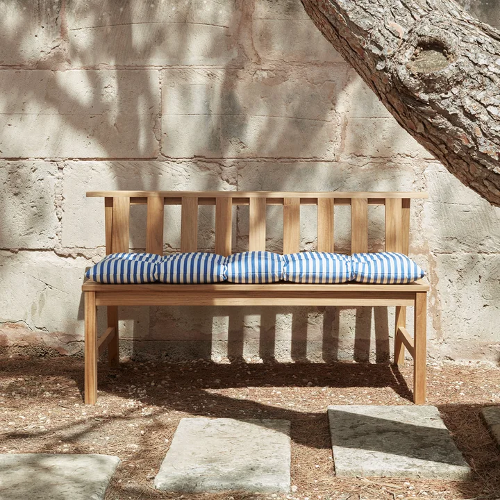Barriere Seat cover 125 x 43 cm, sea blue on the Plank bench from Skagerak