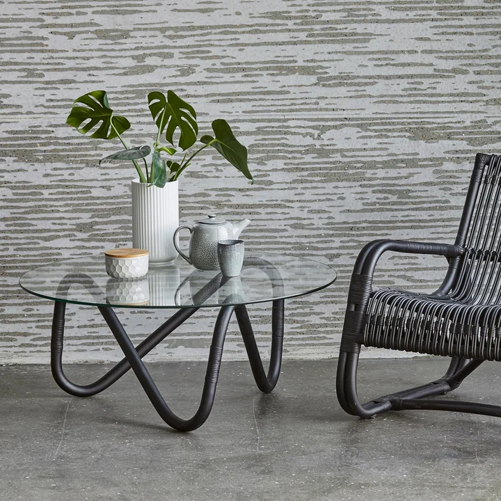Wave coffee table, black from Cane-line