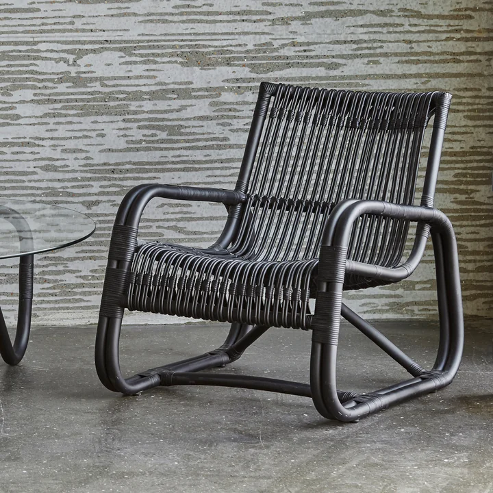 Curve Lounge chair Indoor, black by Cane-line