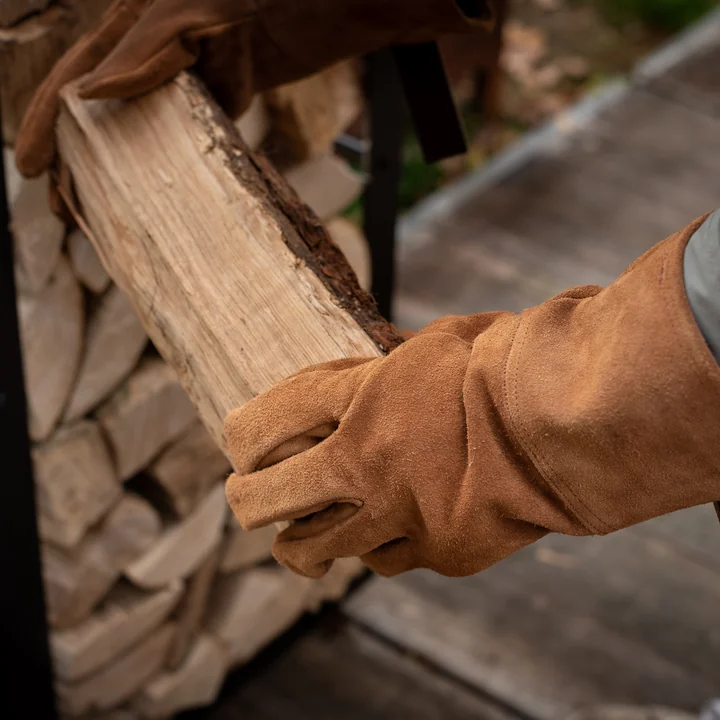 Outdoor steel oven grill gloves from Weltevree in brown