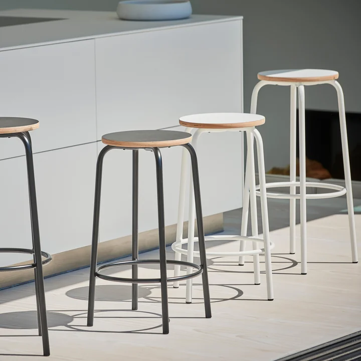 Paris bar stool by Jan Kurtz