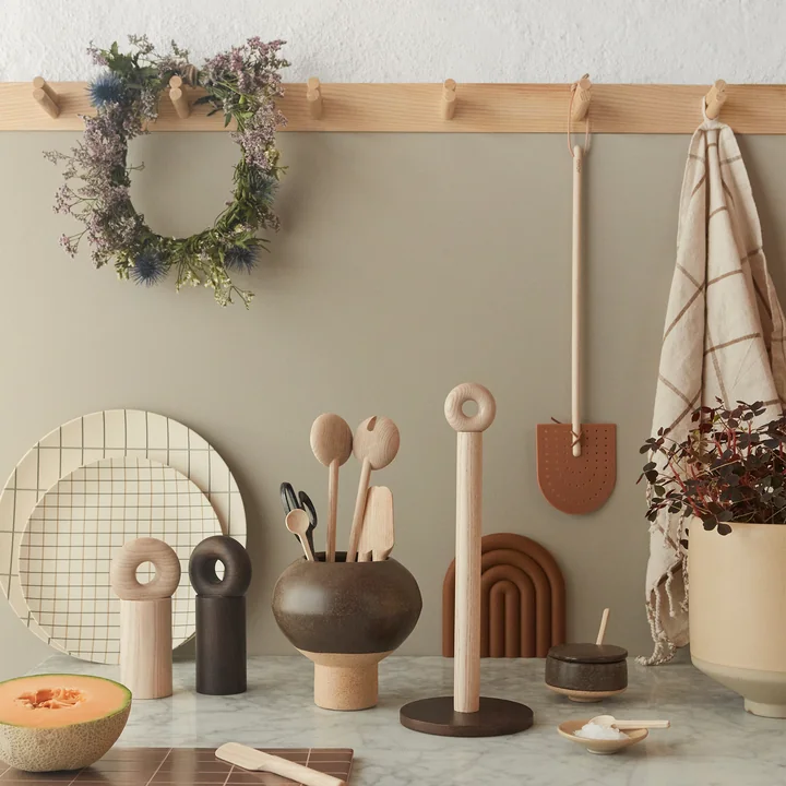 OYOY - Summer 2020 - Situation picture - Pieni coat rack - Rainbow fly swatter - Hagi mini bowl - Hoop Mill spice grinder - Hagi vase - Rainbow coaster - Hagi flower pot