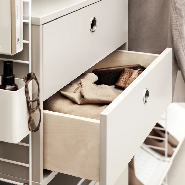 Shelving system from String in beige