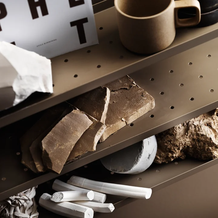 Pocket Metal from String in taupe