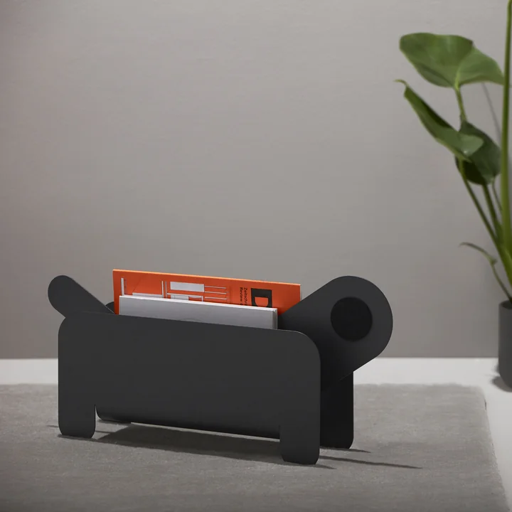 Frederik Roijé - Paper Pet Magazine rack