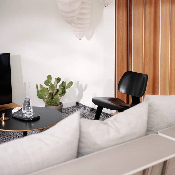 Vitra - Plywood Group LCW, black