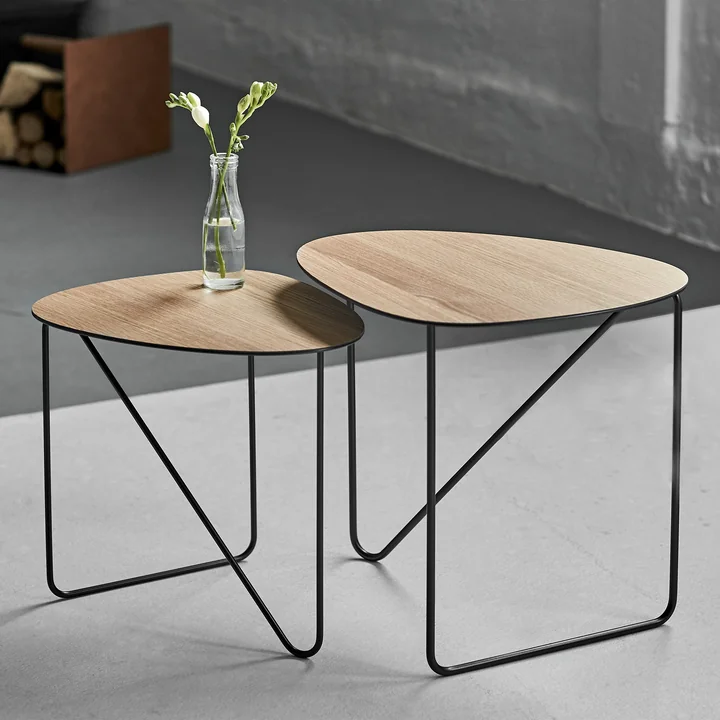 Curve Side table M, oak / black from Lind DNA