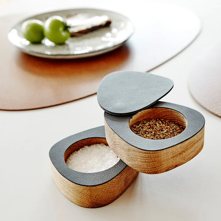 Salt & Pepper Storage, Oak / Nupo anthracite from Lind DNA