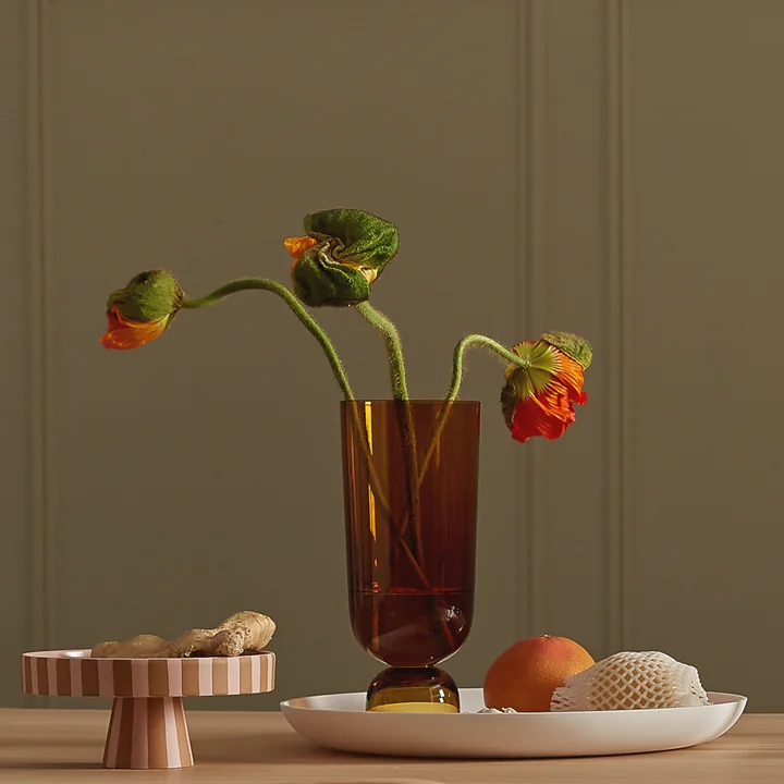 Table decoration with tray, bowls and vase