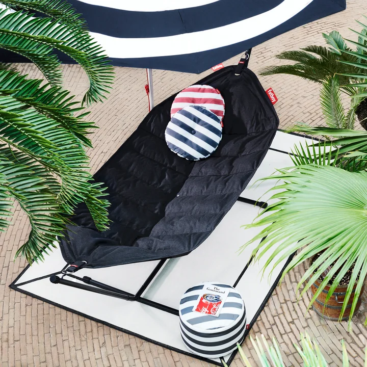 Hammock Headdemock Circle seat cushion and Carpretty outdoor rug from Fatboy