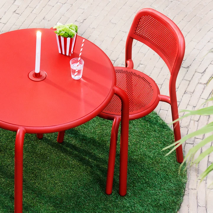 Toní Chair, Toní bistro table and Toní candlestick from Fatboy