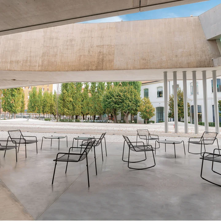 Rio R50 side table and garden chairs from Emu