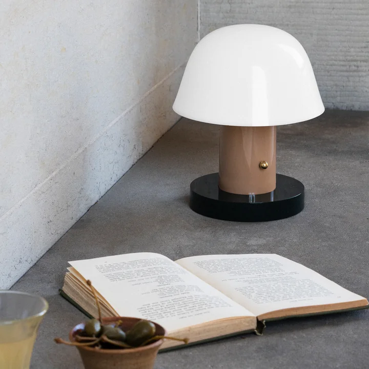 & Tradition - Setago JH27 Battery table lamp (LED), nude / forest