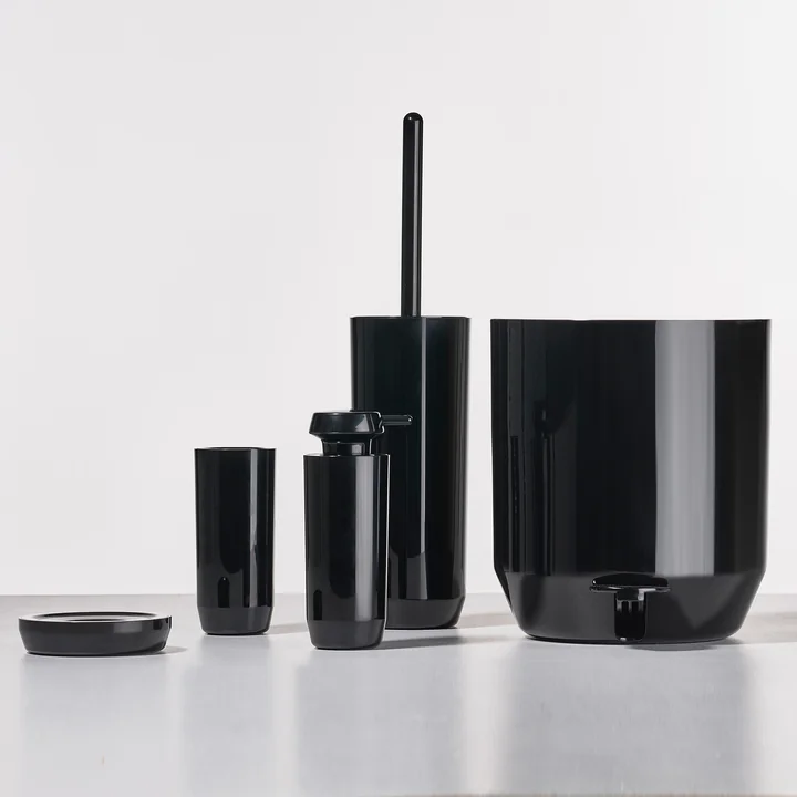 Suii Series of Zone Denmark in black