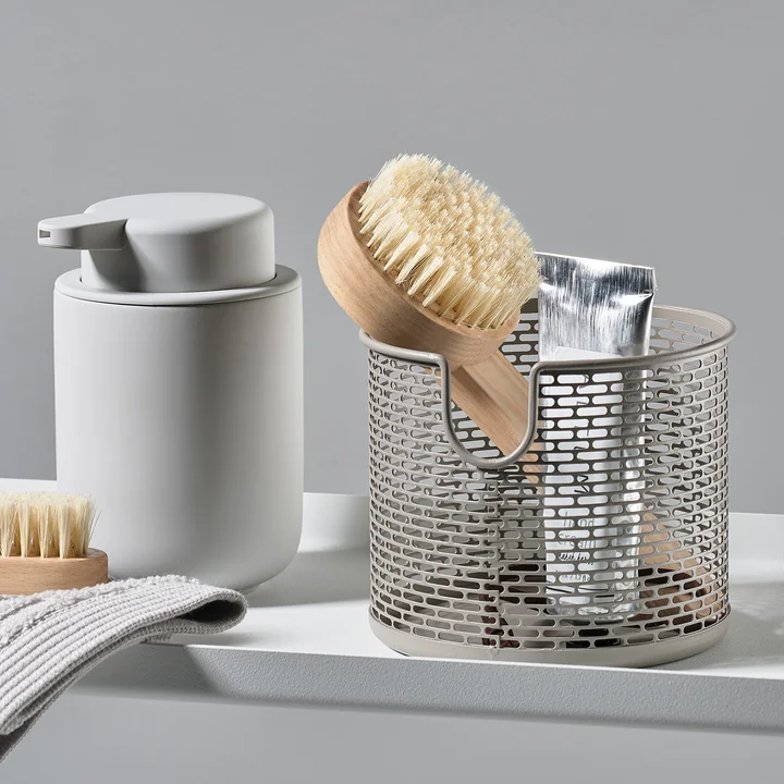 Inu Bath brush and metal storage basket from Zone Denmark