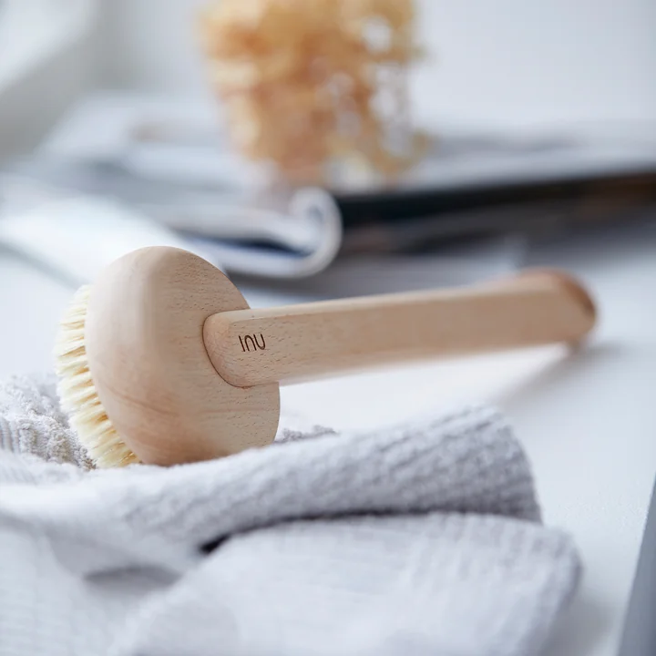 Inu Bath brush from Zone Denmark