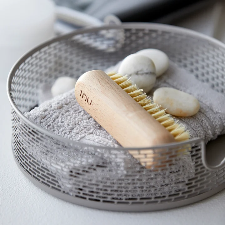 Inu Nailbrush and metal storage basket from Zone Denmark
