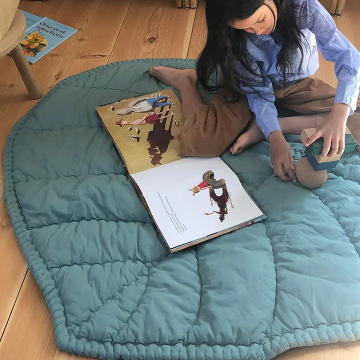 Leaf Play blanket from Nofred