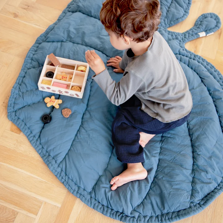 Leaf Play blanket from Nofred