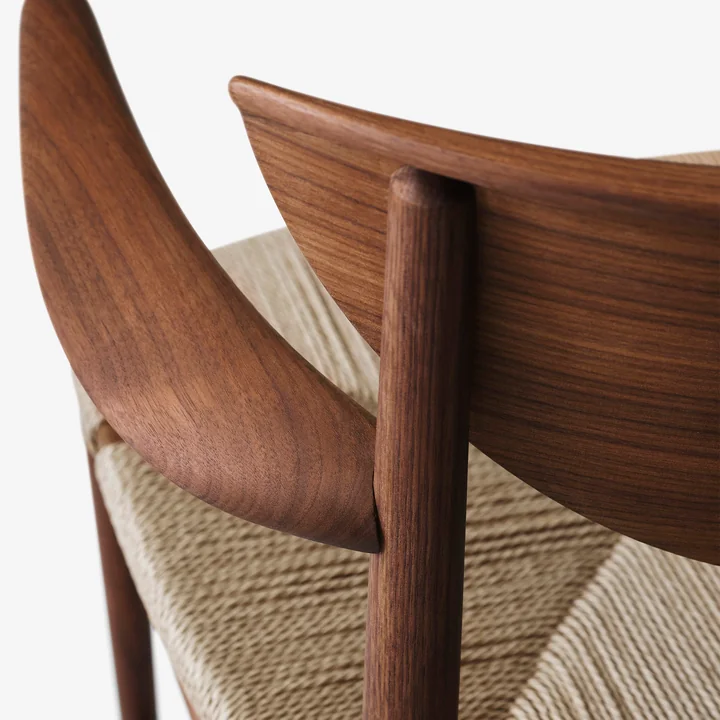 Drawn HM4 Armchair from & tradition in walnut oiled / paper cord natural