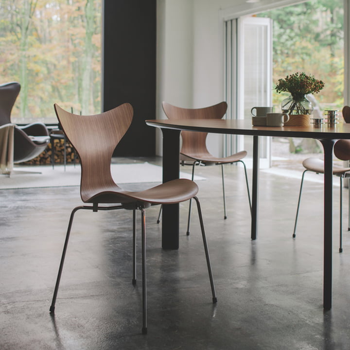 Lily anniversary chair from Fritz Hansen