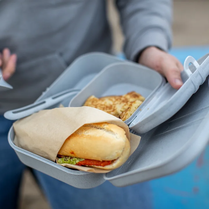 Pascal Ready Lunch box set with Klikk cutlery from Koziol in organic blue