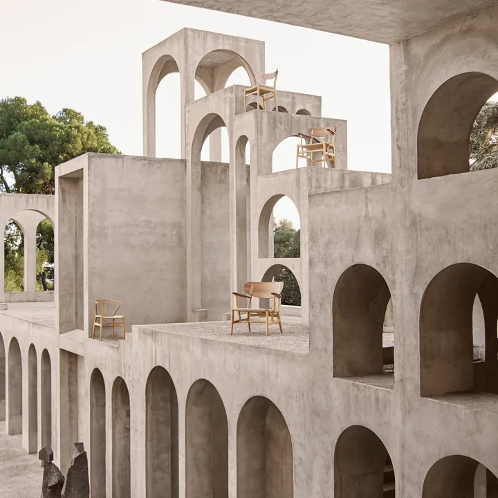 The CH chairs from Carl Hansen want to aim high