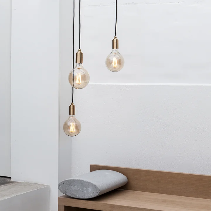Elva LED bulb E27 6W, Ø 9.5 cm by Tala in clear