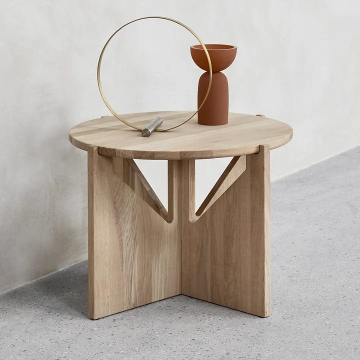 Coffee table XL Ø 52 H 36 cm by Kristina Dam Studio in oak