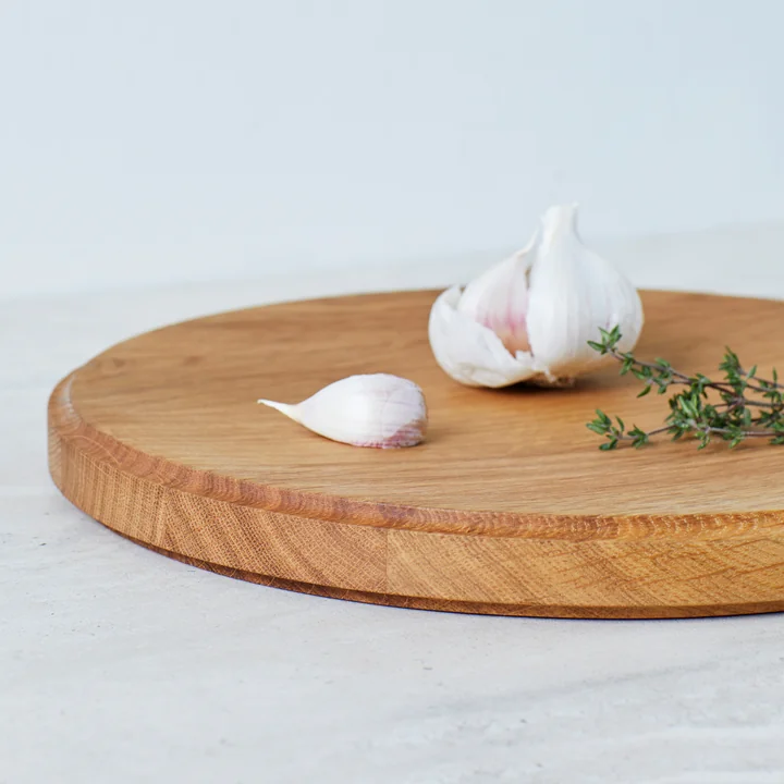 Section cutting Form & Refine, 30 x 32 cm, round, oak from Form & Refine