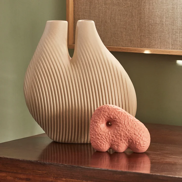 W & S sculptures as decorative eye-catchers on the sideboard