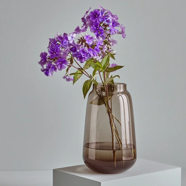 Bou Vase Ø 15 x H 24 cm, brown from Collection together with flower decoration