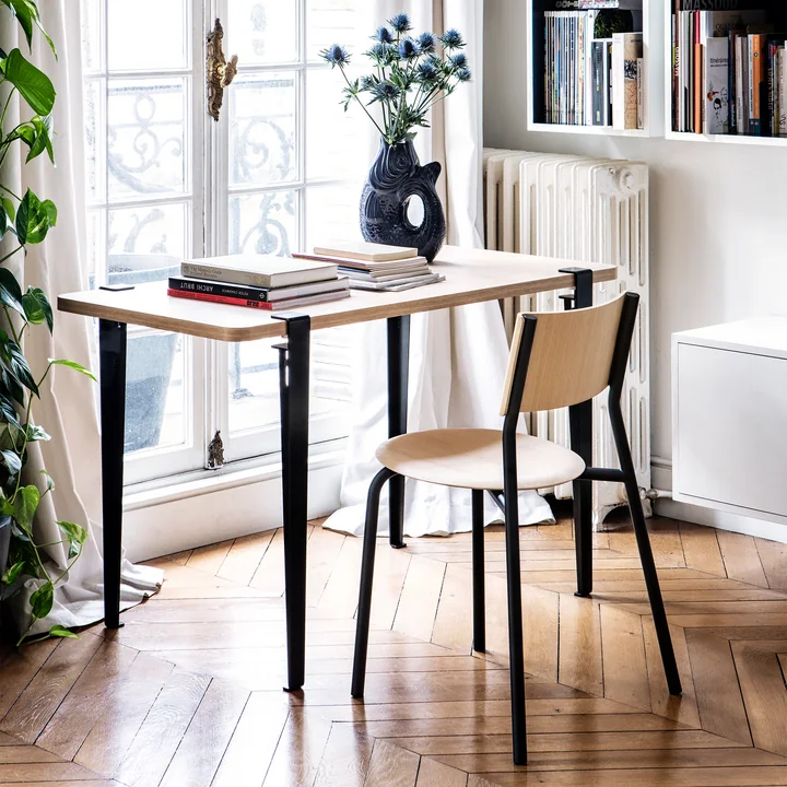 The SSD chair, oak, graphite black by TipToe as an office chair in the study