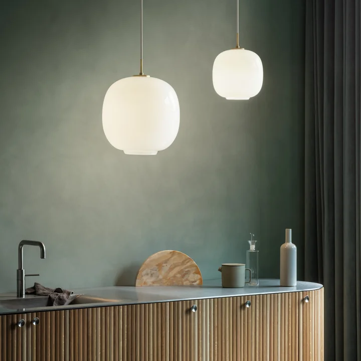 The VL45 Ratio pendant light from Louis Poulsen as lighting in the kitchen
