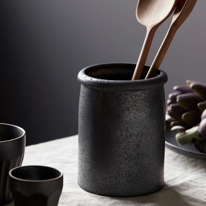 Pion utensil holder, black / brown with wooden spoons