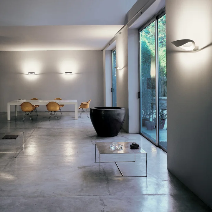 Mesmeri LED wall lamp by Artemide