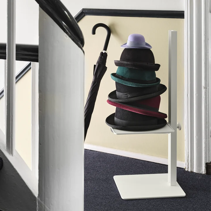 Museum Sidetable by String in white