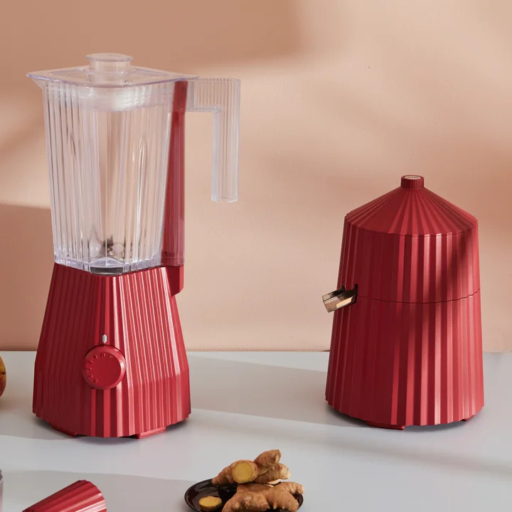 The Plissé collection of Alessi