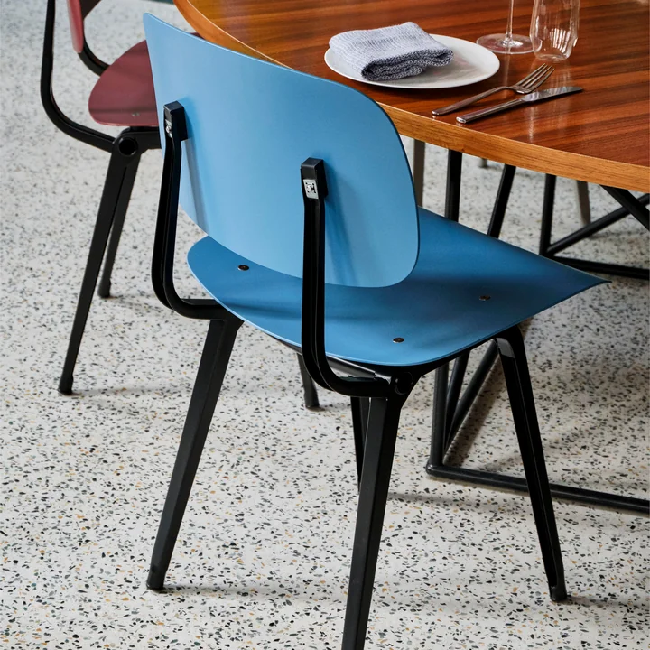 The Revolt Chair, black / azure blue by HAY at the noble dining table