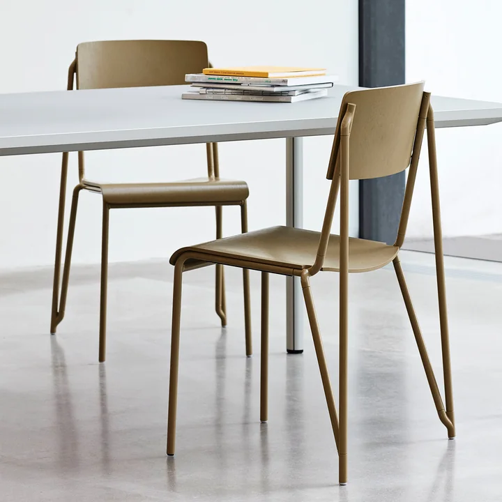 The Petit Standard chair, clay / clay by HAY on a white table