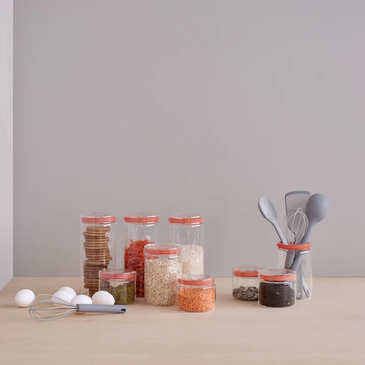 The Cook-It kitchen helpers with the Store-It storage jars from Rig-Tig by Stelton on the table