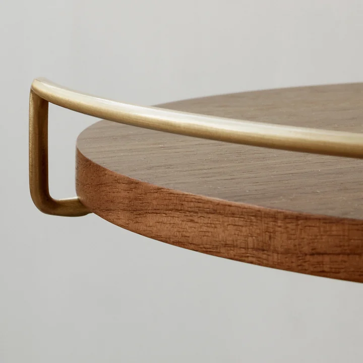 The Umanoff side table, walnut / brass by Audo