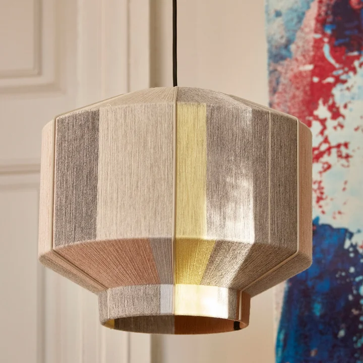 The Bonbon lampshade of HAY convinces by shining material