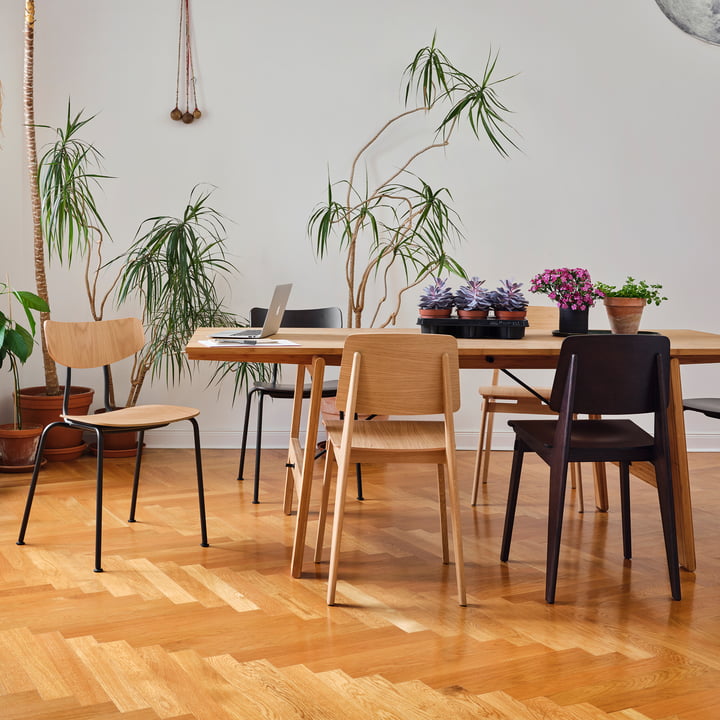 Timeless wooden chairs from the Swiss studio Vitra