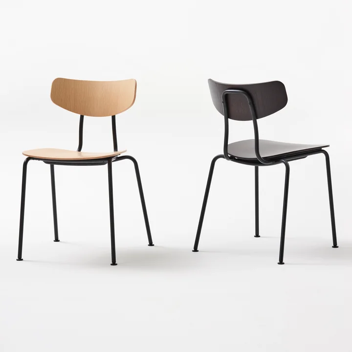 Timeless wooden chairs by designer Jasper Morrison
