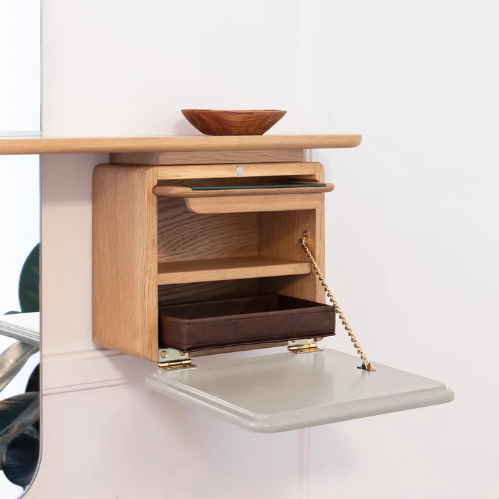The One More Look mirror from Umage in oak / pearl