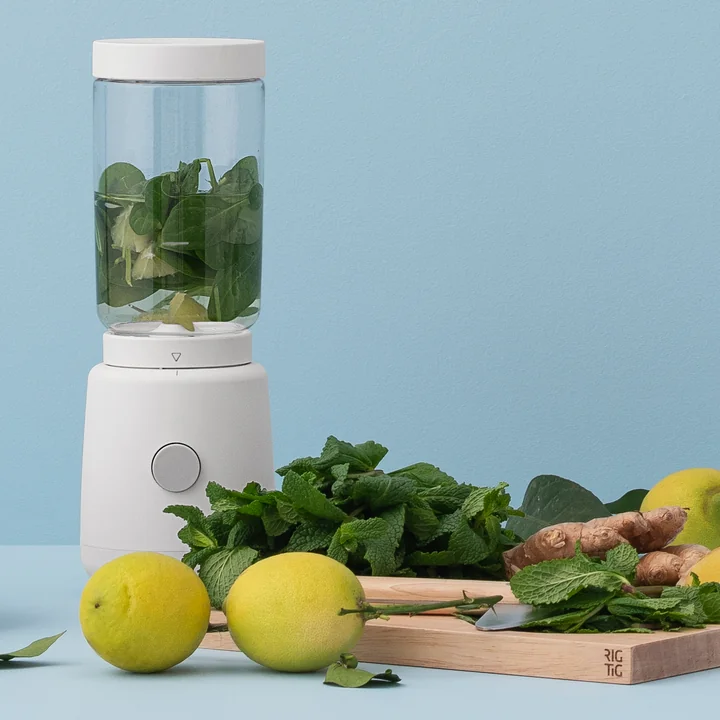 The Foodie Smoothie Standmixer from Rig-Tig by Stelton with ginger, mint and lemon