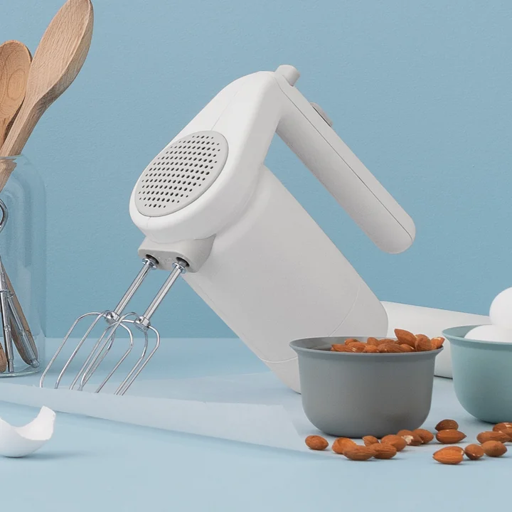 The Foodie hand mixer from Rig-Tig by Stelton is the perfect baking helper